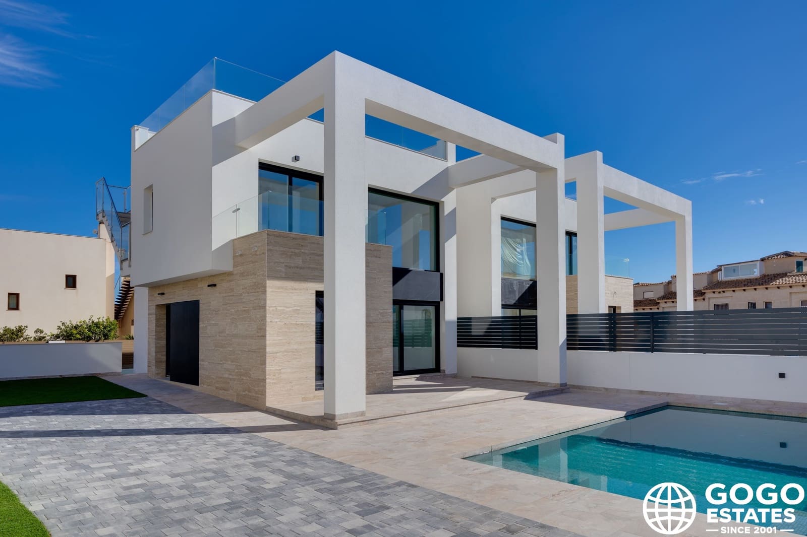 4 soveværelse Byhus til salg i Torrevieja med swimmingpool - € 780.000 (Ref: 10164297)