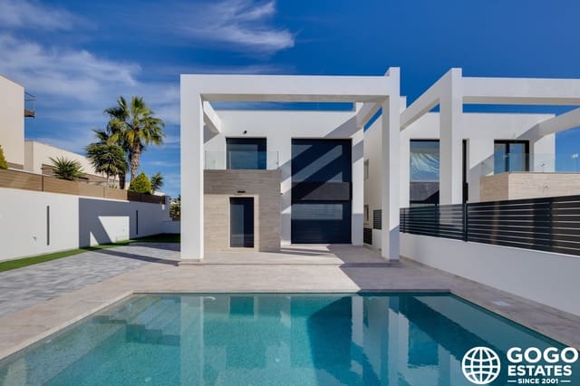 4 soveværelse Byhus til salg i Aguas Nuevas, Torrevieja med swimmingpool - € 780.000 (Ref: 10164297)