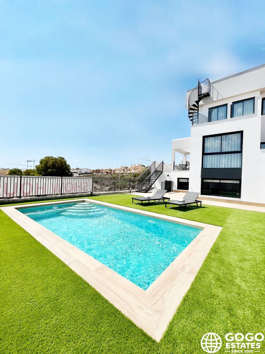 3 bedroom Semi-detached Villa for sale in Algorfa with pool garage - € 473,000 (Ref: 10164311)