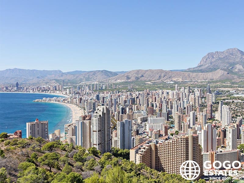 4 bedroom Apartment for sale in Benidorm with pool garage - € 2,146,000 (Ref: 10164312)