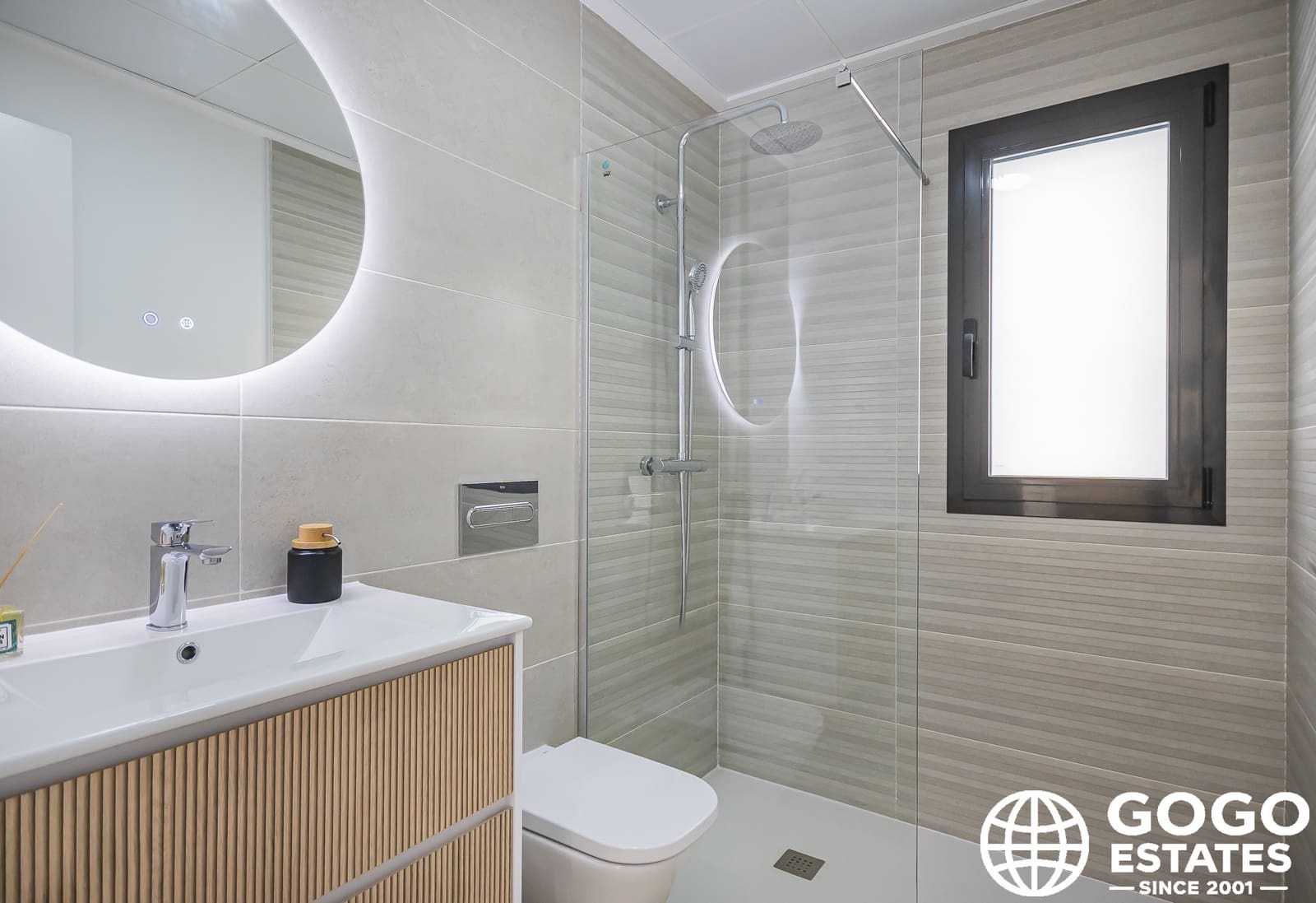 3 quarto Casa em Banda para venda em Torrevieja com piscina garagem - 499 000 € (Ref: 10164403)