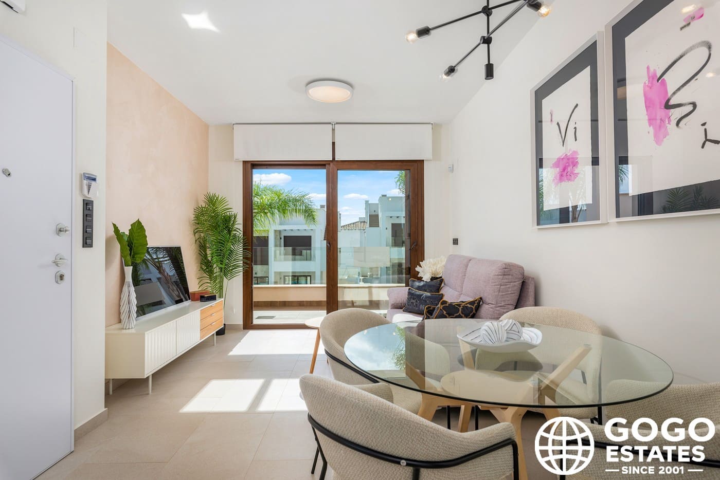 2 soveværelse Bungalow til salg i Torrevieja med swimmingpool garage - € 300.000 (Ref: 10164449)