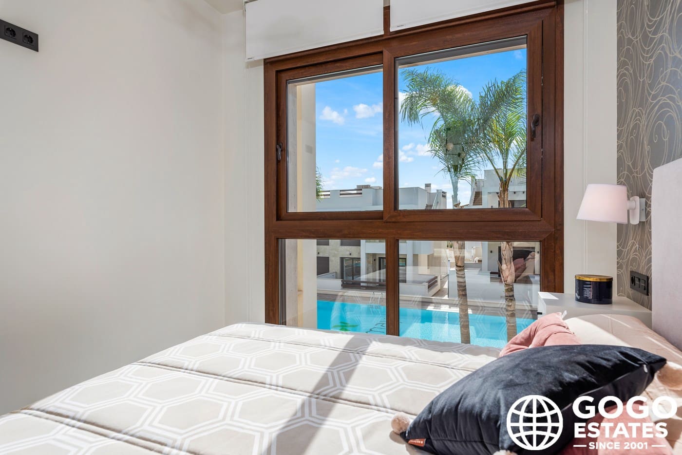 2 soveværelse Bungalow til salg i Torrevieja med swimmingpool garage - € 300.000 (Ref: 10164449)