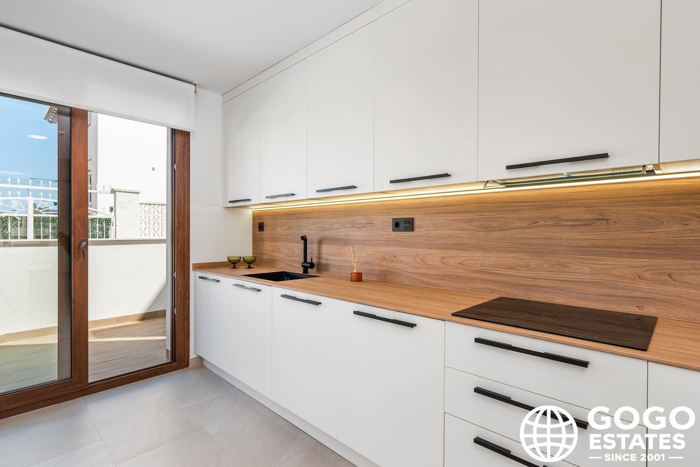 2 soveværelse Bungalow til salg i Torrevieja med swimmingpool garage - € 300.000 (Ref: 10164449)