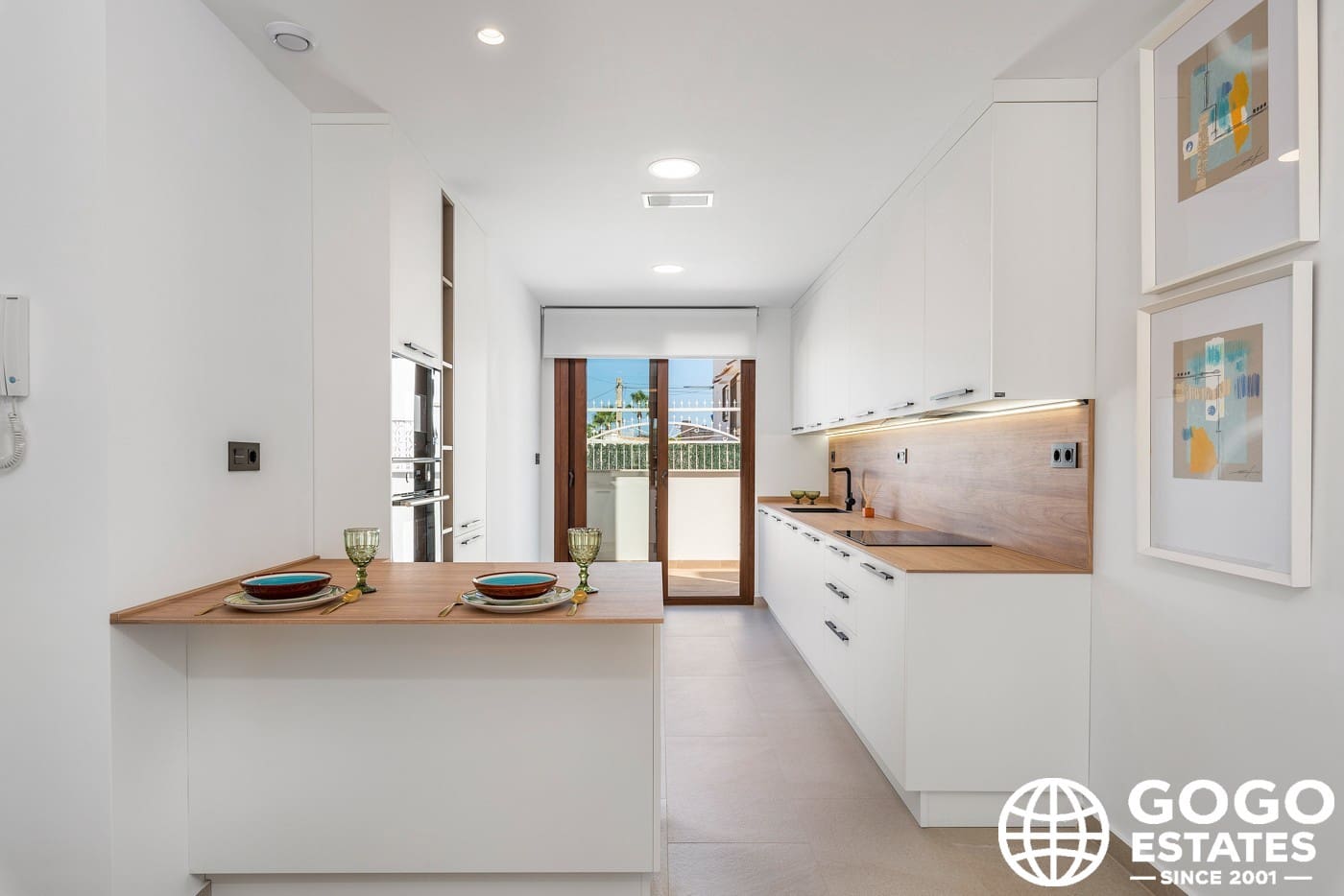 2 soveværelse Bungalow til salg i Torrevieja med swimmingpool garage - € 300.000 (Ref: 10164449)