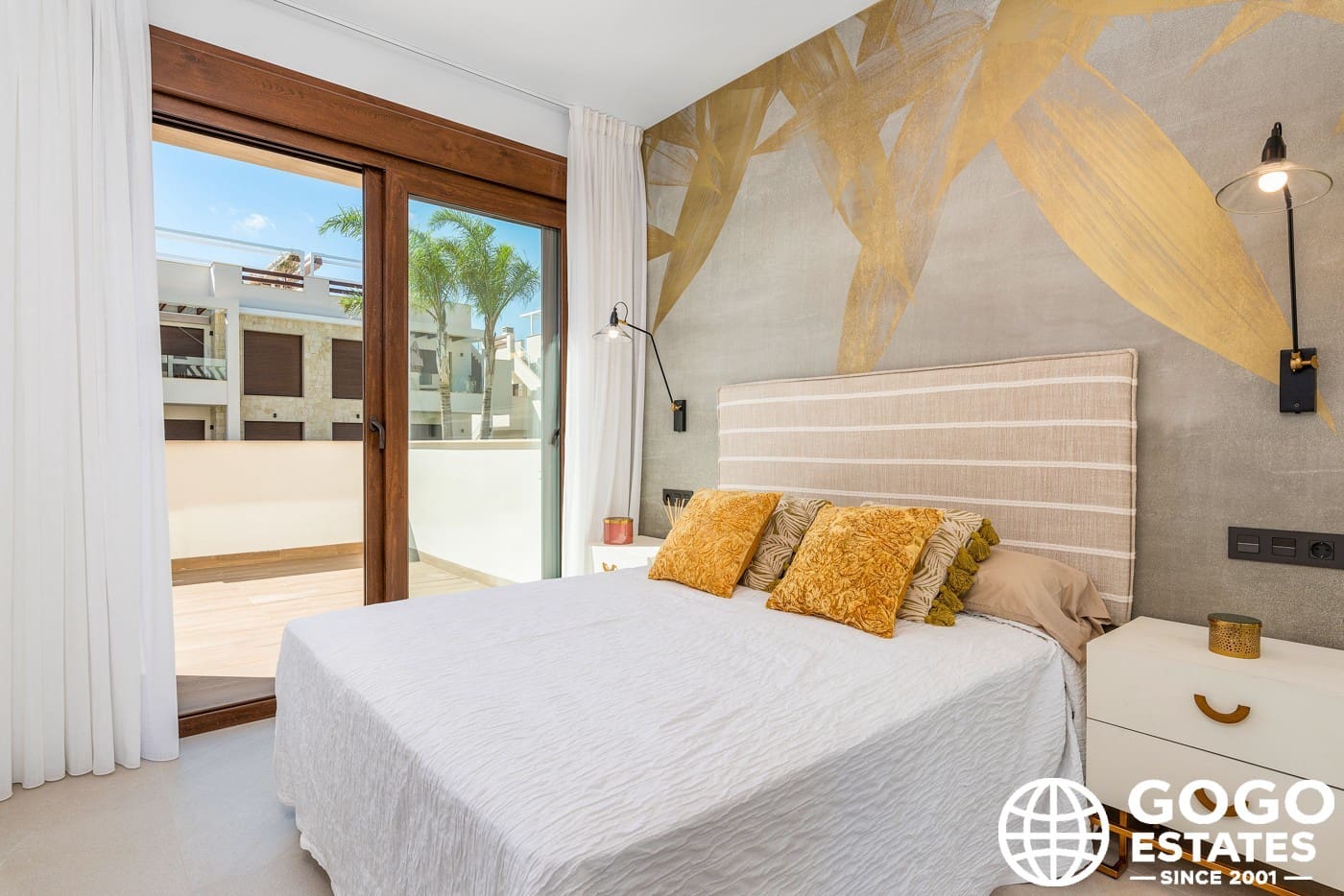 2 soveværelse Bungalow til salg i Torrevieja med swimmingpool garage - € 300.000 (Ref: 10164449)