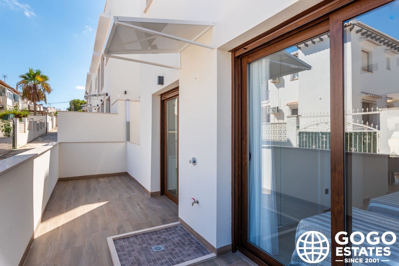 2 soveværelse Bungalow til salg i Torrevieja med swimmingpool garage - € 300.000 (Ref: 10164449)