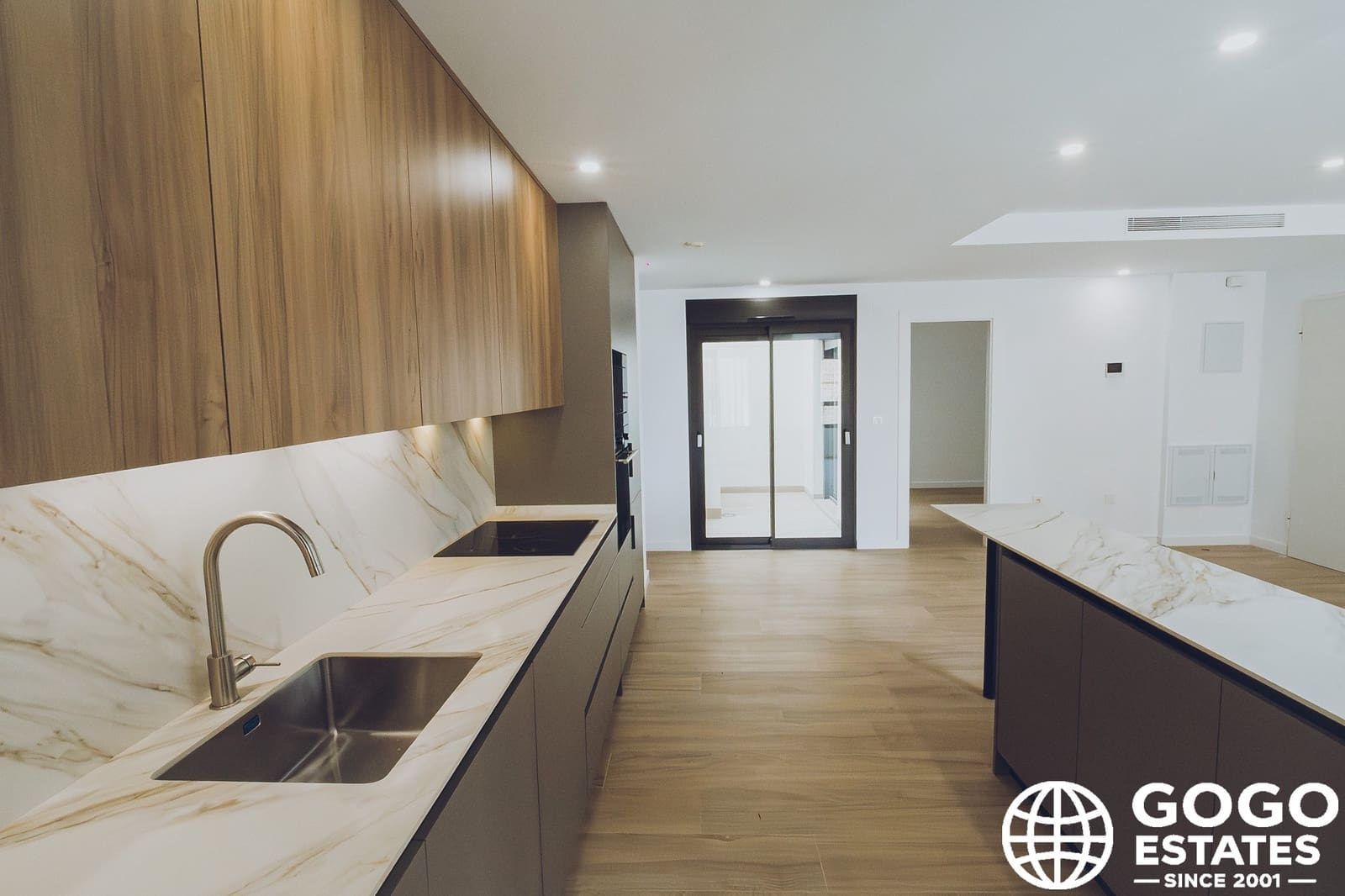 3 sovrum Takvåning till salu i Redovan med garage - 215 000 € (Ref: 10164511)