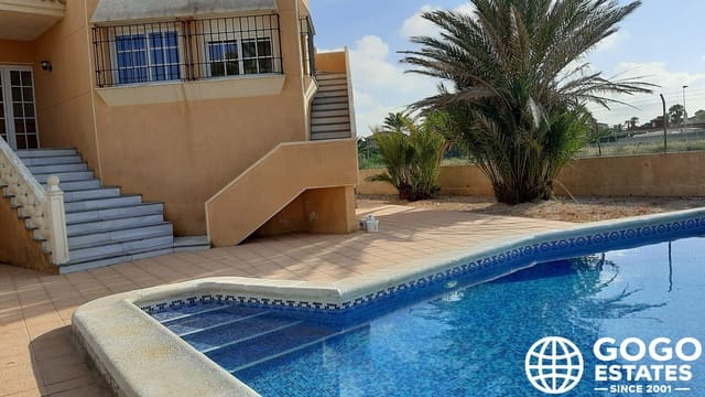3 makuuhuone Rivitalo myytävänä paikassa La Manga del Mar Menor mukana uima-altaan 
autotalli - 780 000 € (Ref: 10164537)
