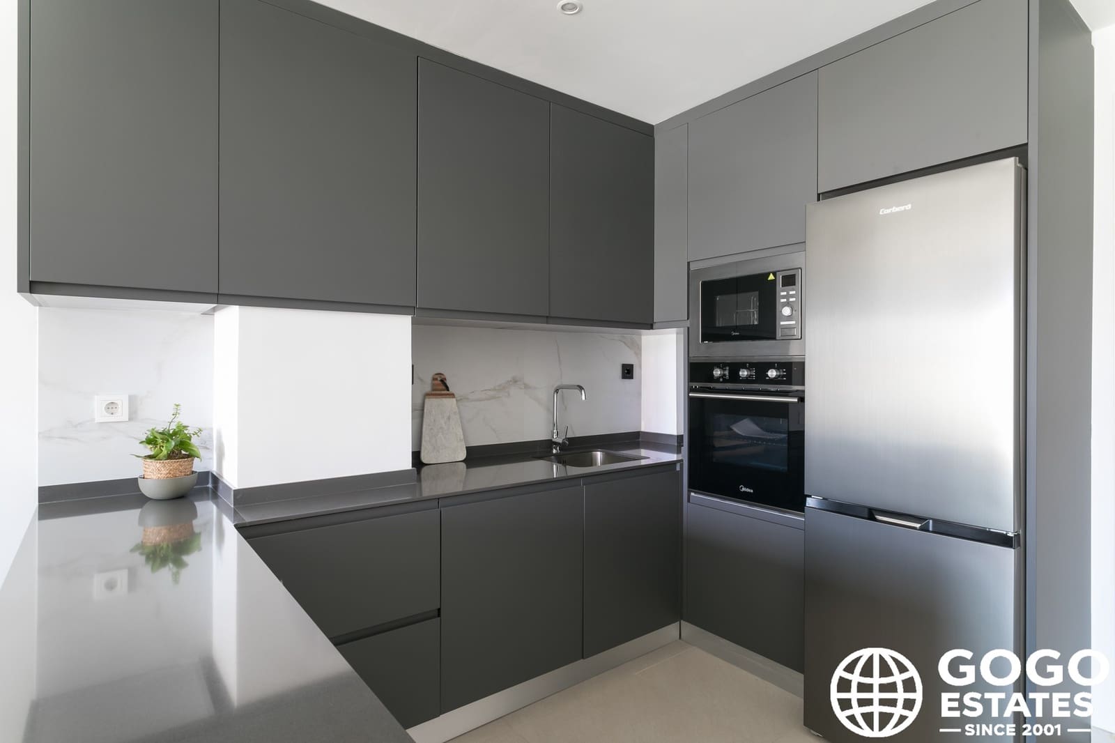 3 bedroom Penthouse for sale in Torrevieja with pool garage - € 540,000 (Ref: 10164544)