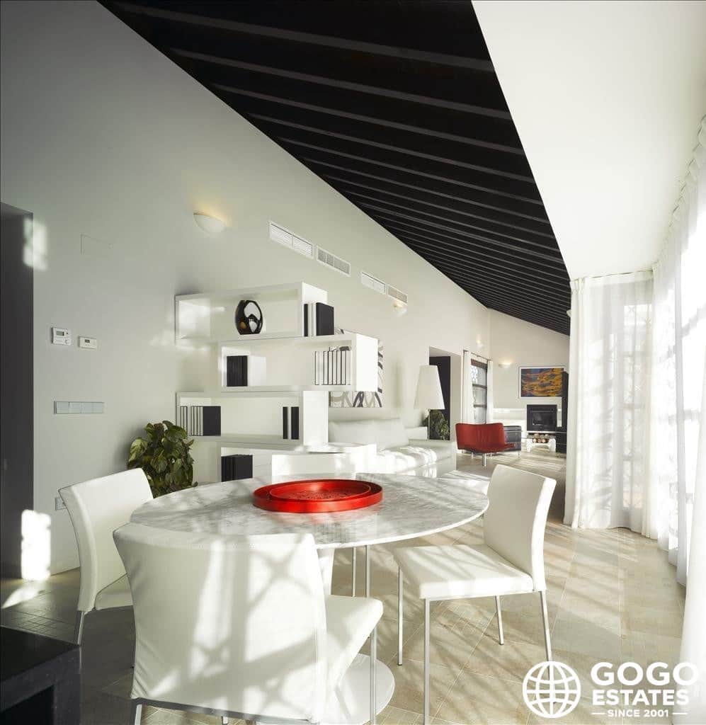 3 sypialnia Willa na sprzedaż w Sucina z basenem garażem - 660 000 € (Ref: 10164573)