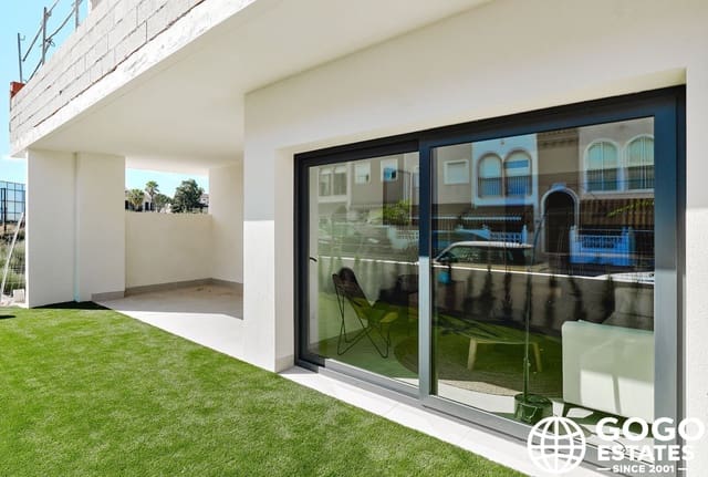 Bungalow de 2 habitaciones en Playa de los Náufragos, Torrevieja en venta con piscina garaje - 380.000 € (Ref: 10164661)