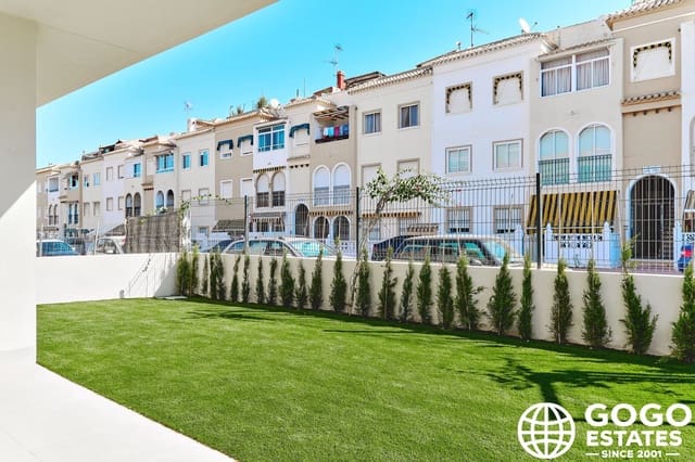 Bungalow de 2 habitaciones en Playa de los Náufragos, Torrevieja en venta con piscina garaje - 380.000 € (Ref: 10164661)