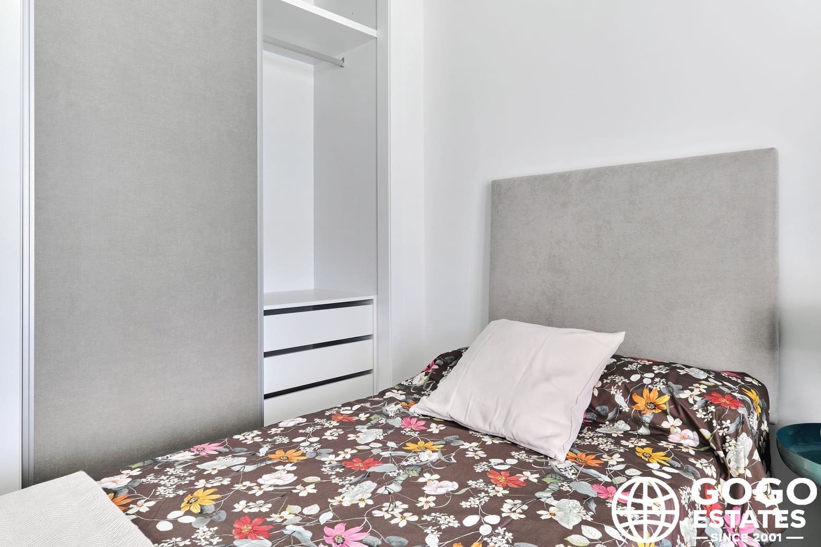 Bungalow de 2 habitaciones en Torrevieja en venta con piscina garaje - 380.000 € (Ref: 10164661)