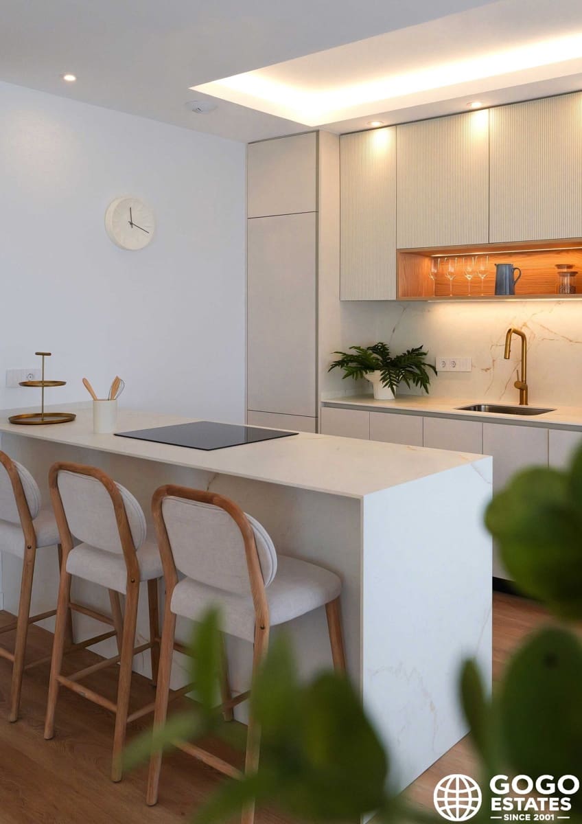 1 slaapkamer Appartement te koop in La Manga del Mar Menor met zwembad garage - € 288.000 (Ref: 9970911)