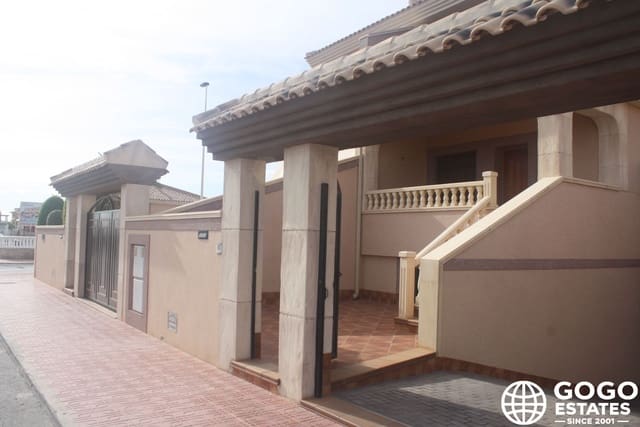 2 soverom Kjedet enebolig til salgs i Los Balcones - Los Altos, Torrevieja med svømmebasseng garasje - € 330 000 (Ref: 9970912)