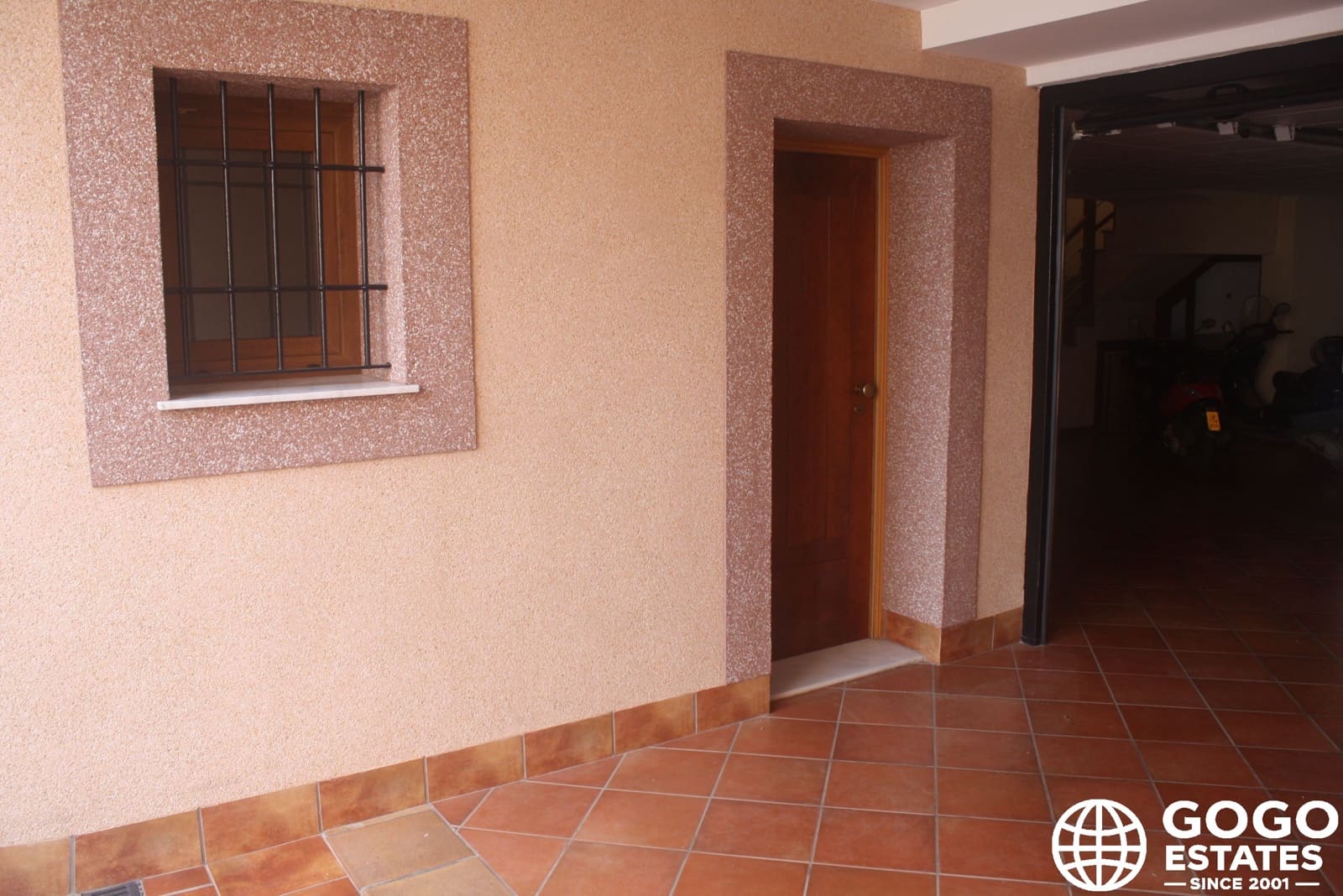 2 soverom Kjedet enebolig til salgs i Torrevieja med svømmebasseng garasje - € 330 000 (Ref: 9970912)
