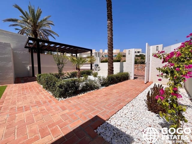 2 soveværelse Rækkehus til salg i Sucina, Murcia by med swimmingpool garage - € 298.000 (Ref: 9970969)