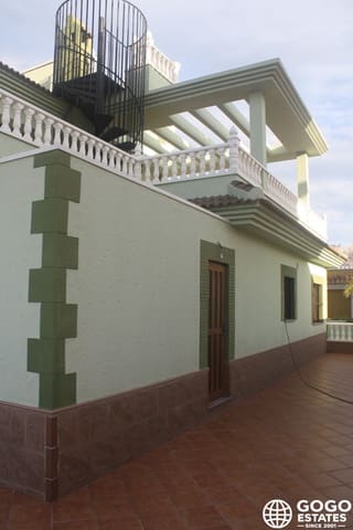 3 sypialnia Willa na sprzedaż w Los Balcones - Los Altos, Torrevieja z basenem - 550 000 € (Ref: 9971002)