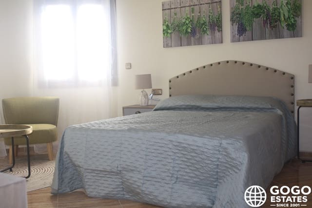3 sypialnia Willa na sprzedaż w Los Balcones - Los Altos, Torrevieja z basenem - 550 000 € (Ref: 9971002)