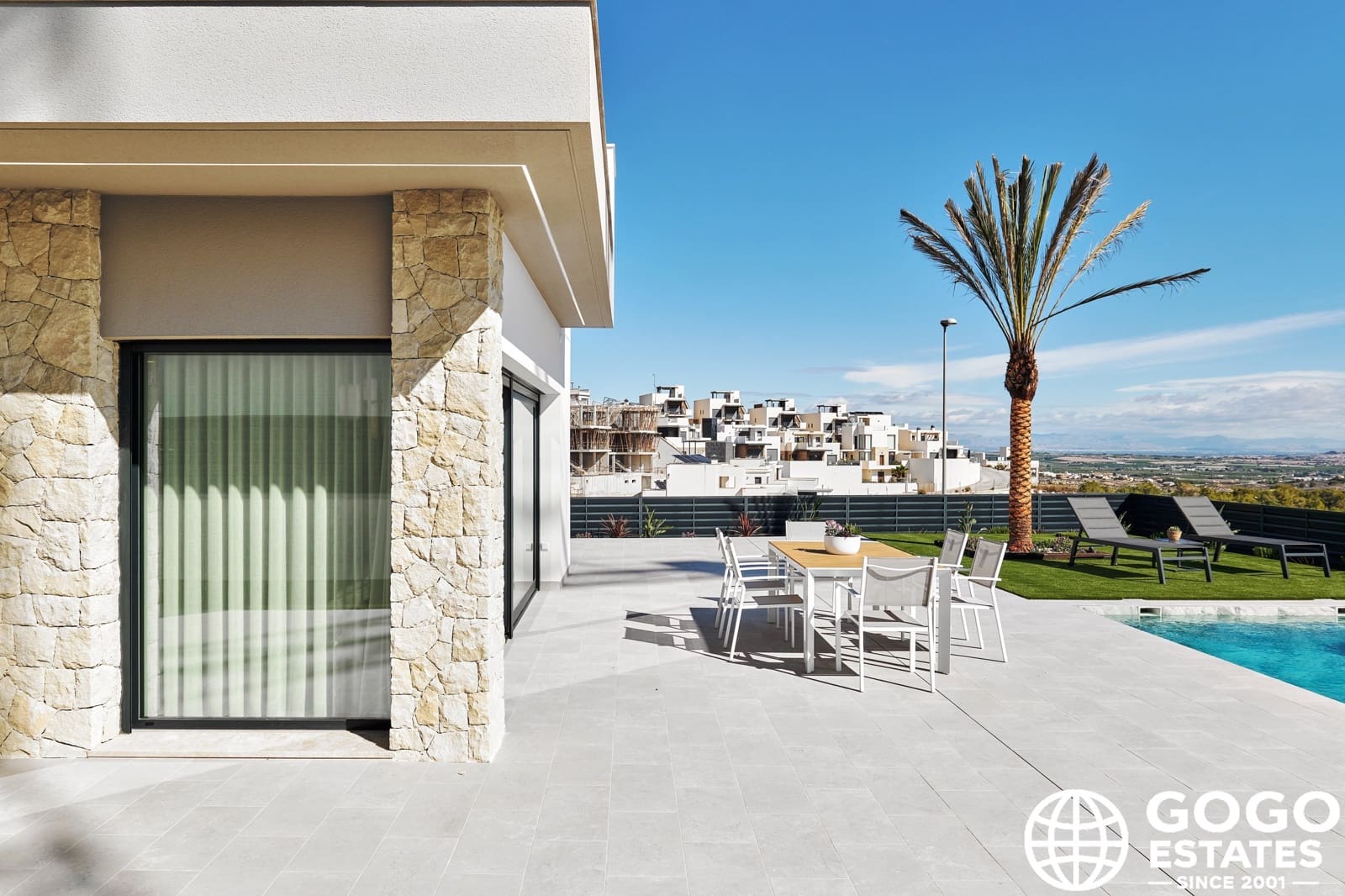 3 slaapkamer Villa te koop in San Miguel de Salinas - € 1.000.000 (Ref: 9971047)