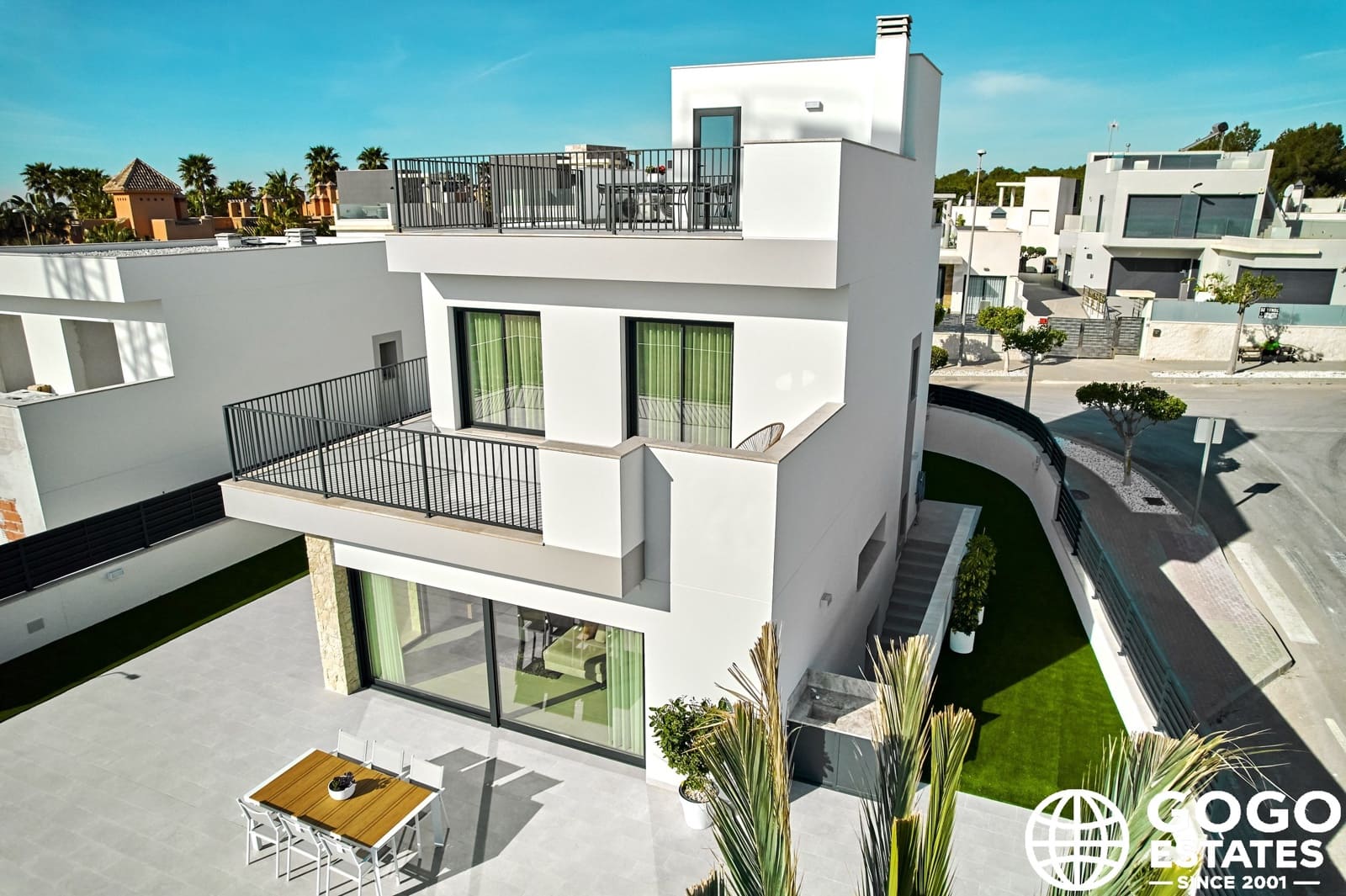 3 slaapkamer Villa te koop in San Miguel de Salinas - € 1.000.000 (Ref: 9971047)