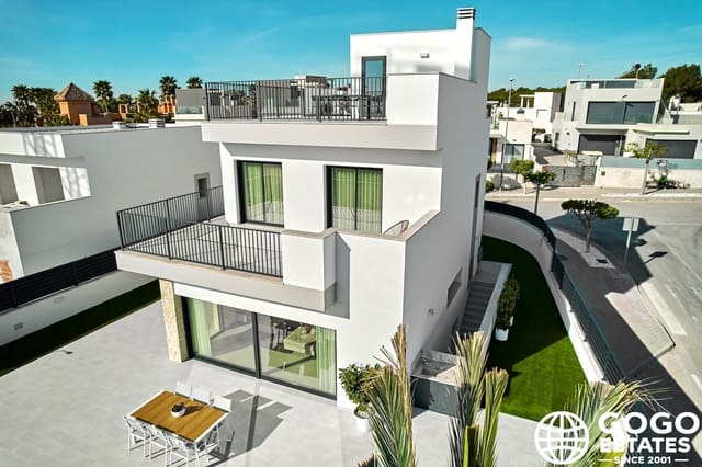 Chalet de 3 habitaciones en San Miguel de Salinas en venta - 1.000.000 € (Ref: 9971047)