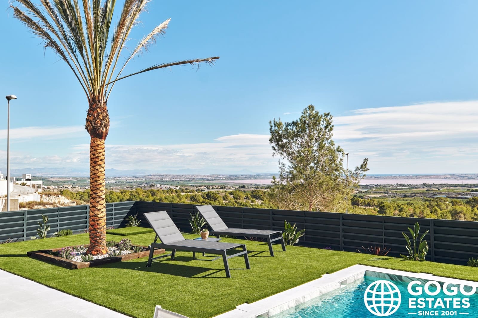 3 slaapkamer Villa te koop in San Miguel de Salinas - € 1.000.000 (Ref: 9971047)