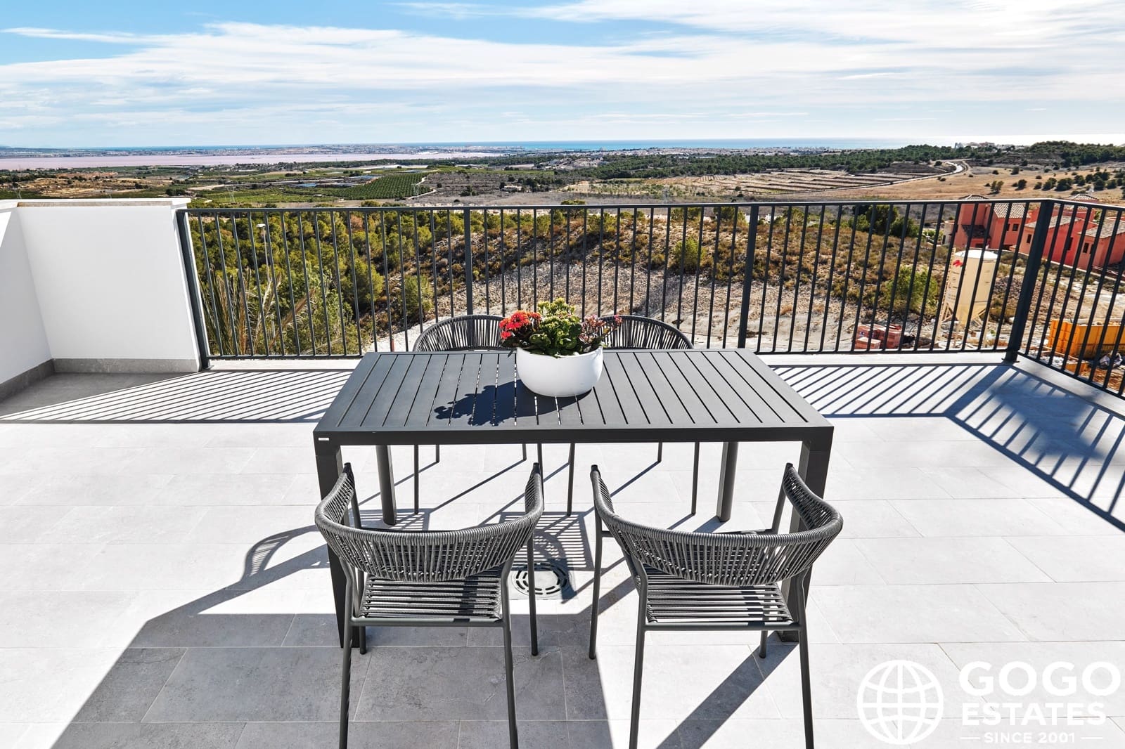 3 slaapkamer Villa te koop in San Miguel de Salinas - € 1.000.000 (Ref: 9971047)