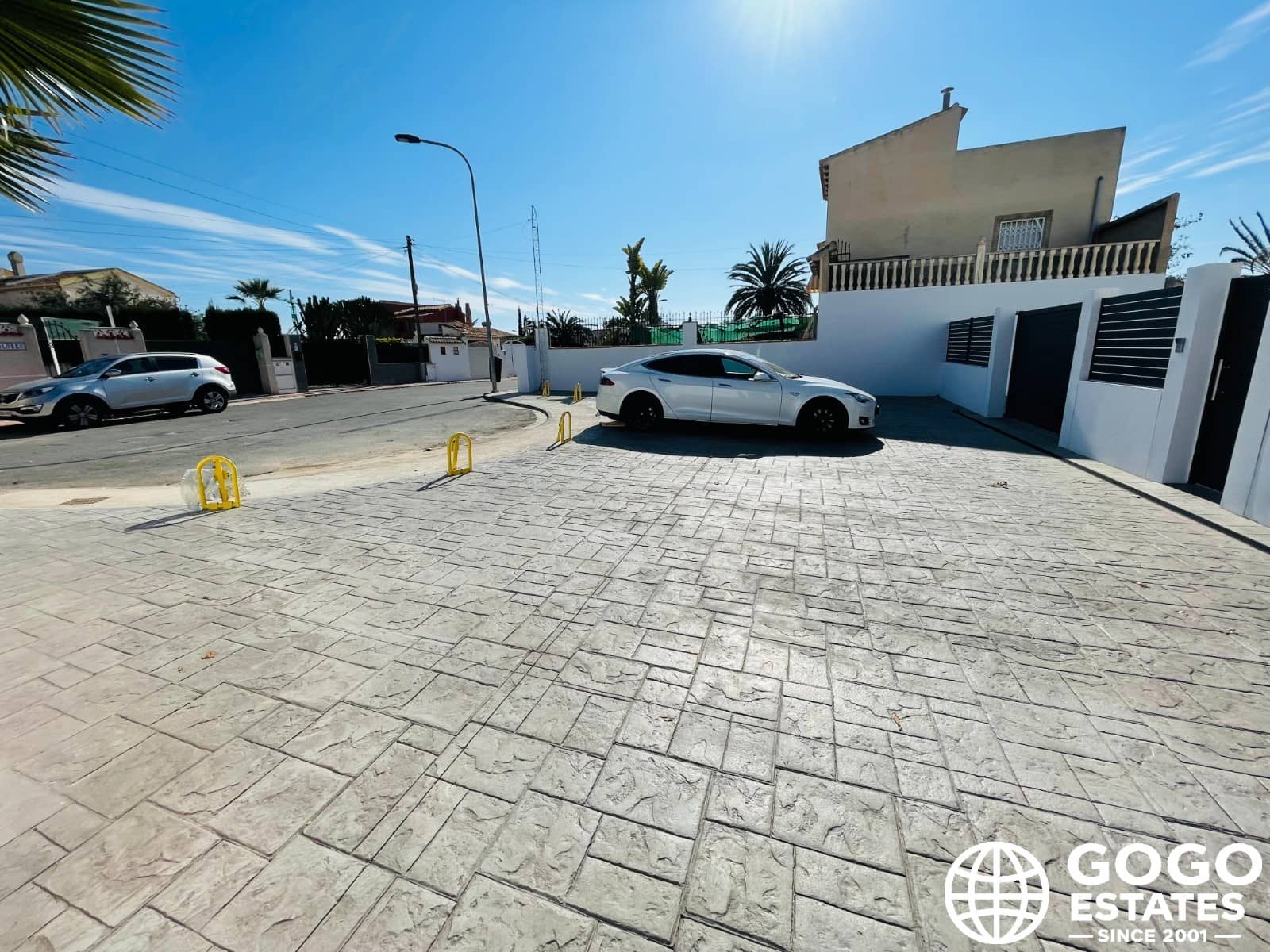 5 bedroom Villa for sale in Torrevieja with pool - € 1,200,000 (Ref: 9971049)