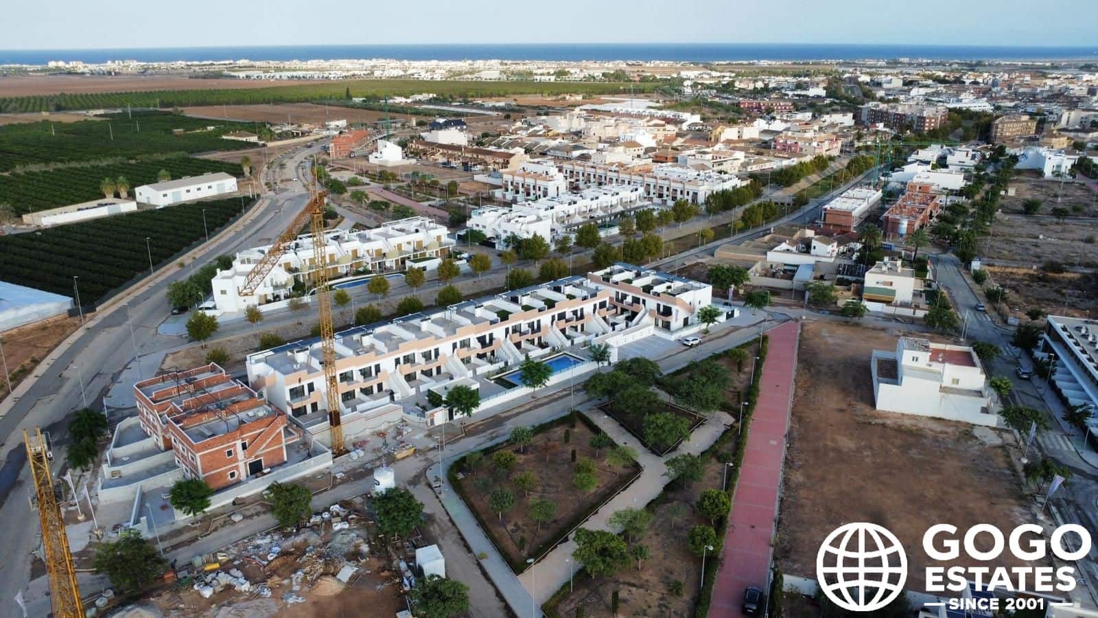 3 slaapkamer Bungalow te koop in Pilar de la Horadada met zwembad - € 305.000 (Ref: 9971076)