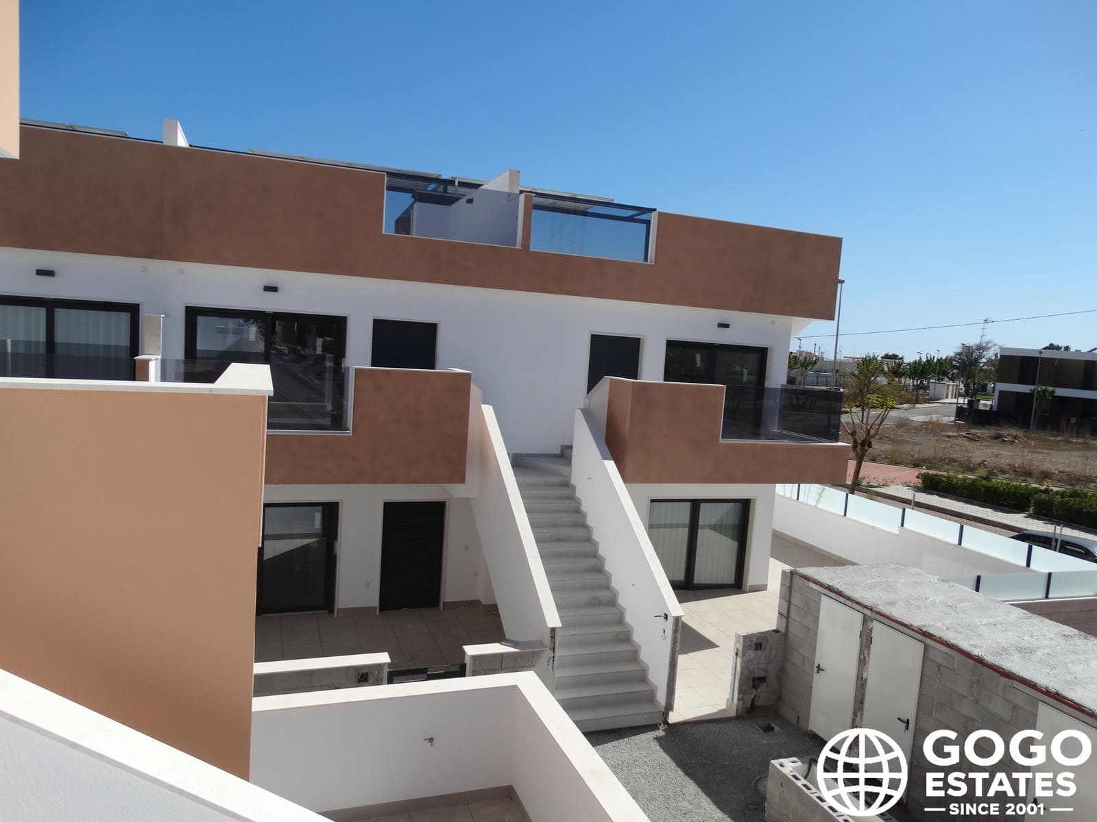 3 slaapkamer Bungalow te koop in Pilar de la Horadada met zwembad - € 305.000 (Ref: 9971076)