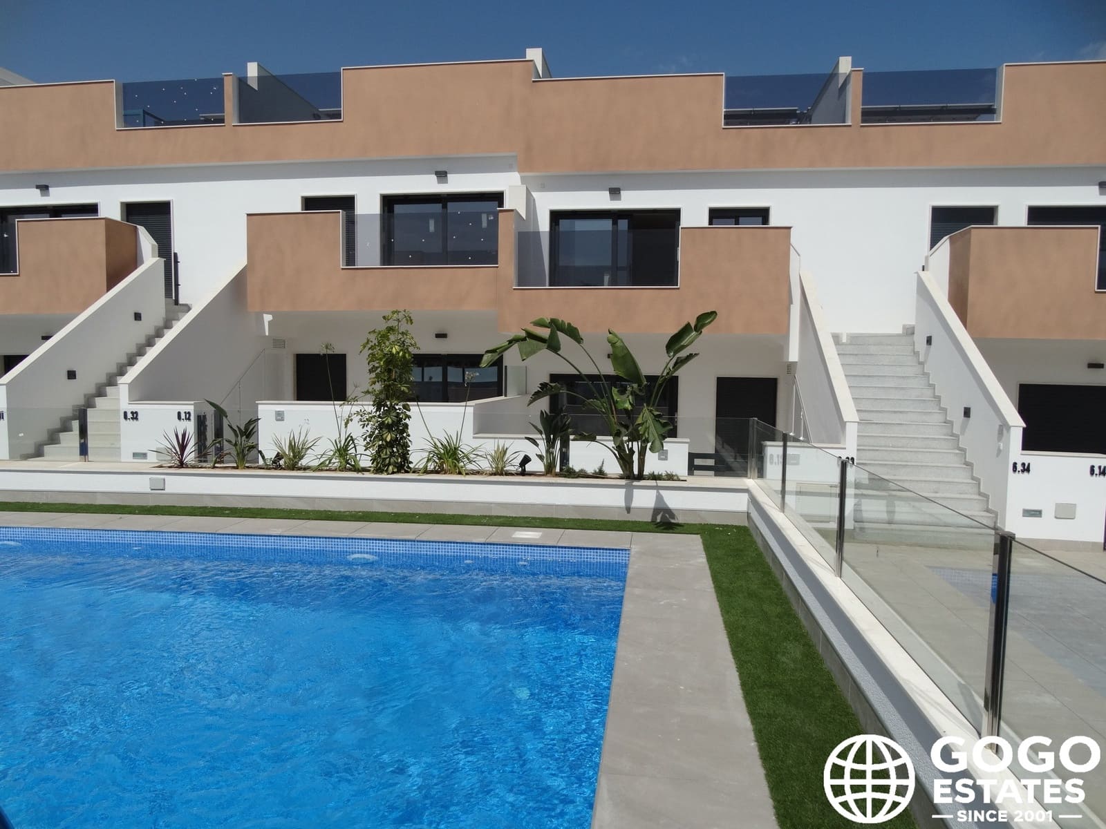 3 slaapkamer Bungalow te koop in Pilar de la Horadada met zwembad - € 305.000 (Ref: 9971076)