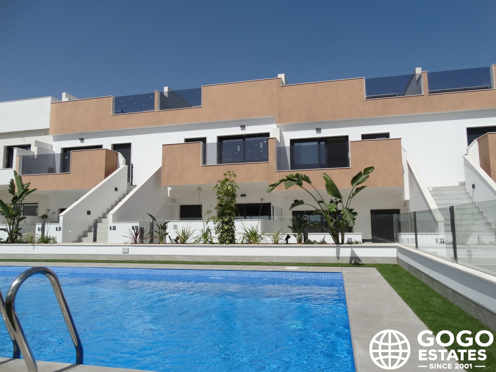 3 slaapkamer Bungalow te koop in Pilar de la Horadada met zwembad - € 305.000 (Ref: 9971076)