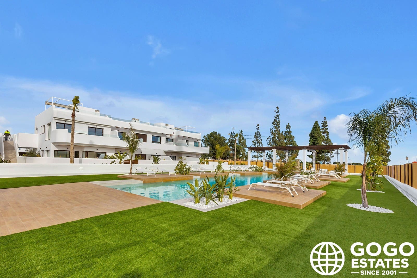 3 soveværelse Bungalow til salg i Los Alcazares med swimmingpool - € 439.900 (Ref: 9971173)