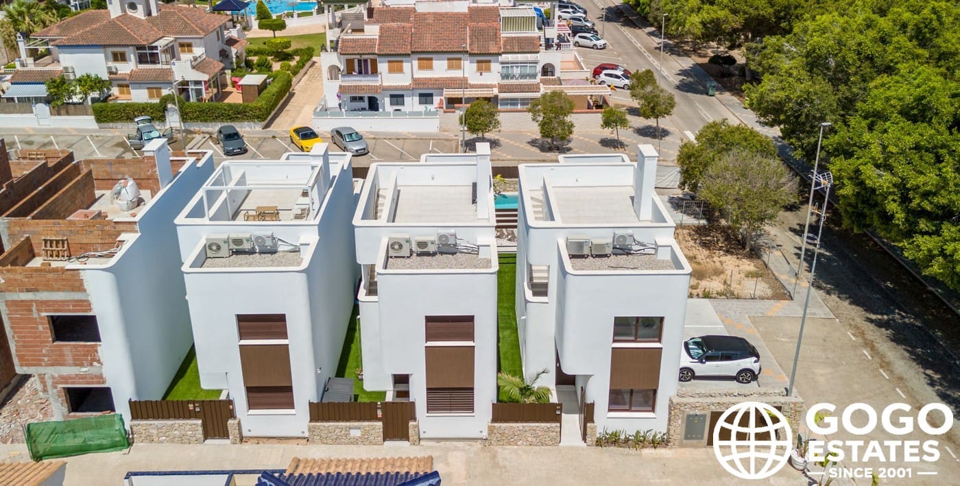 3 slaapkamer Villa te koop in Pilar de la Horadada met zwembad - € 559.900 (Ref: 9971175)