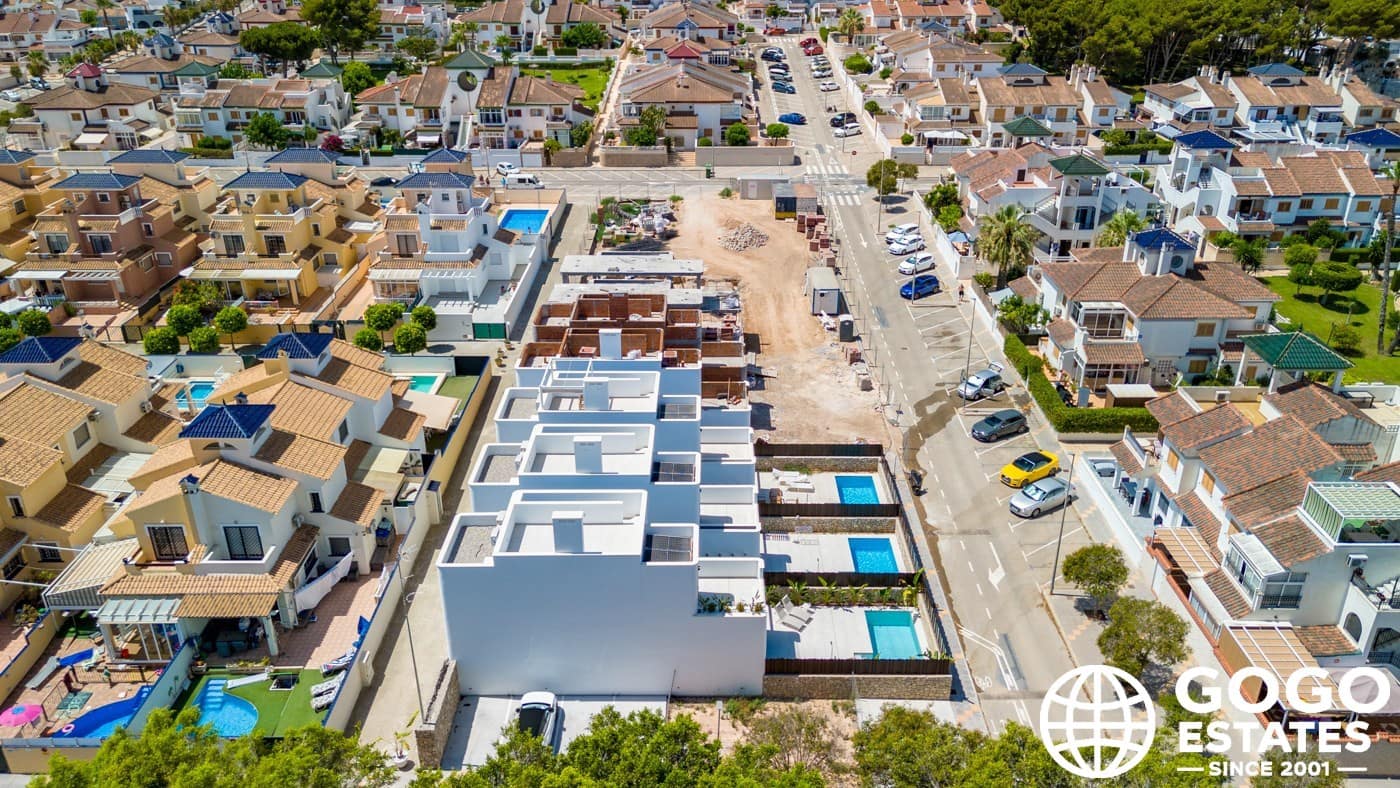 3 slaapkamer Villa te koop in Pilar de la Horadada met zwembad - € 559.900 (Ref: 9971175)