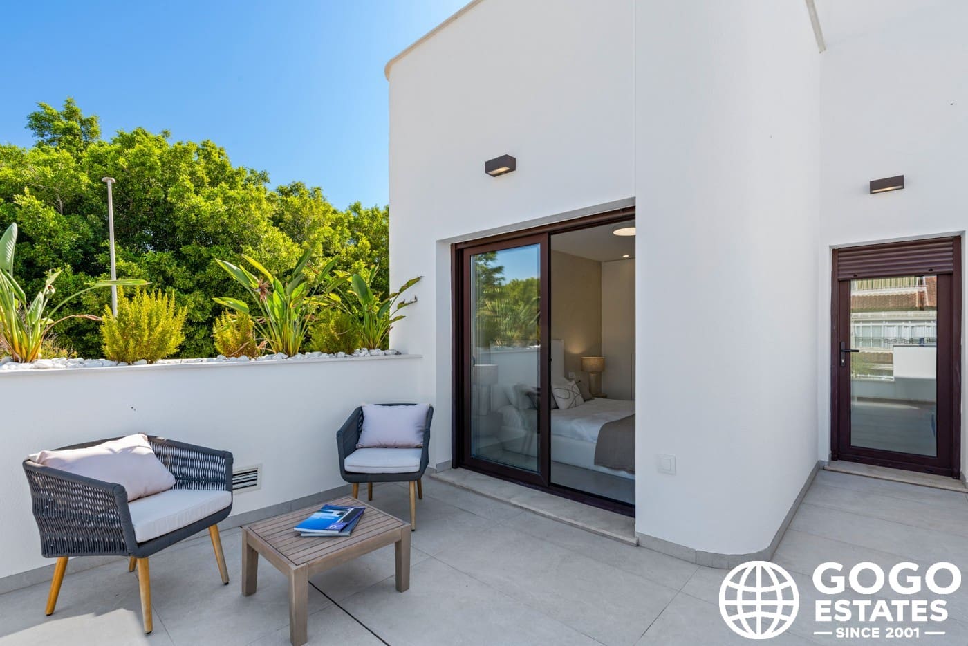 4 bedroom Villa for sale in Pilar de la Horadada with pool - € 729,900 (Ref: 9971176)