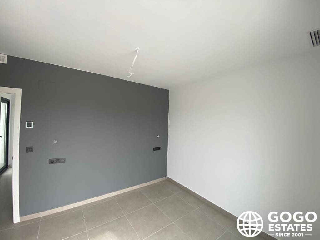 Chalet de 3 habitaciones en Los Alcázares en venta con piscina - 419.900 € (Ref: 9971181)