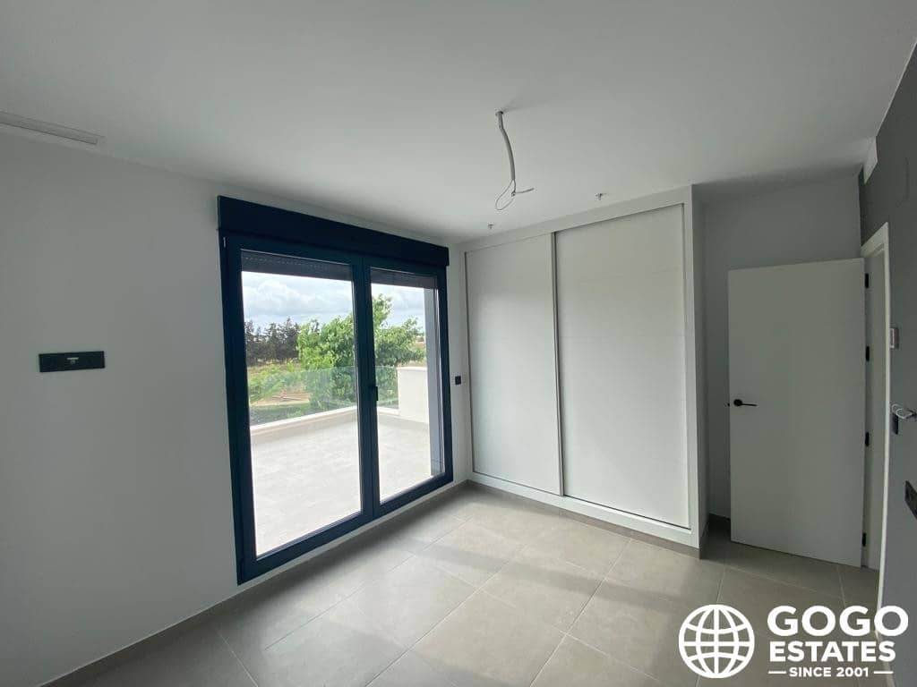 Chalet de 3 habitaciones en Los Alcázares en venta con piscina - 419.900 € (Ref: 9971181)
