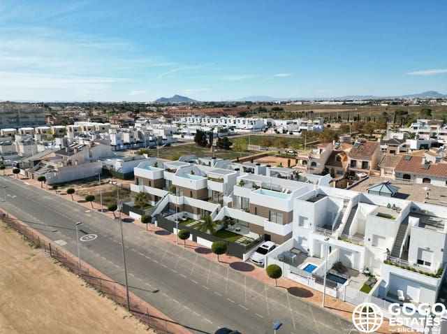 2 soveværelse Bungalow til salg i Lo Pagan, San Pedro del Pinatar med swimmingpool - € 324.900 (Ref: 9971183)