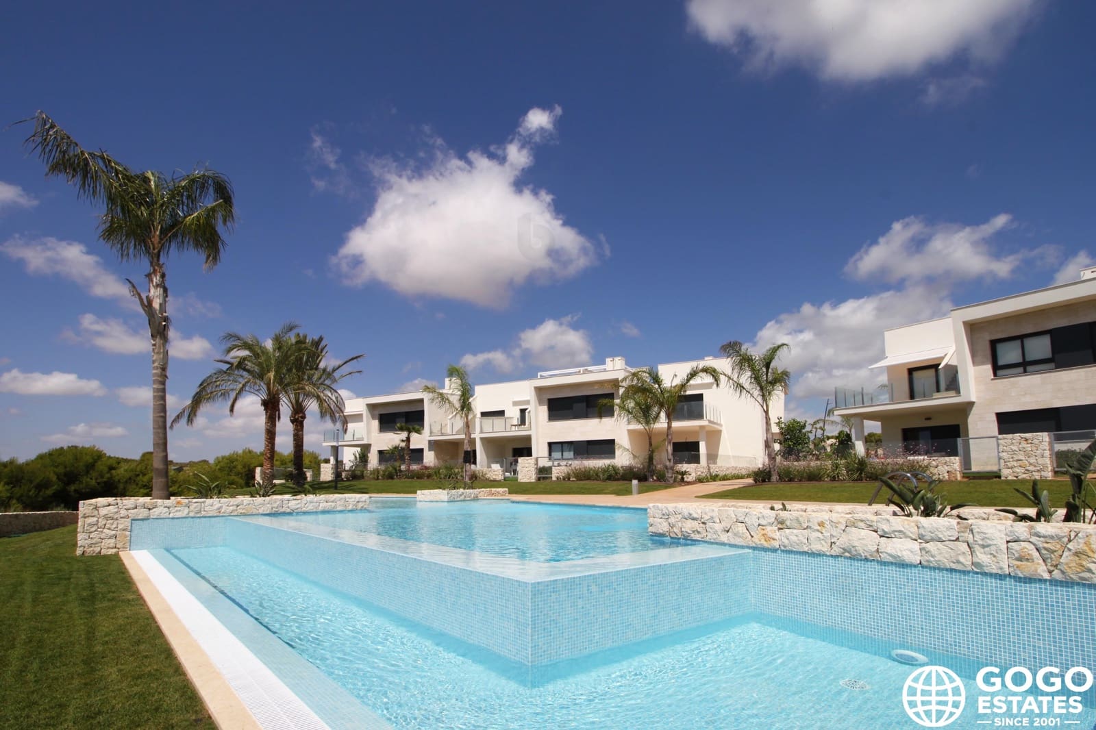 Apartamento de 3 habitaciones en Pilar de la Horadada en venta con piscina garaje - 329.900 € (Ref: 9971187)