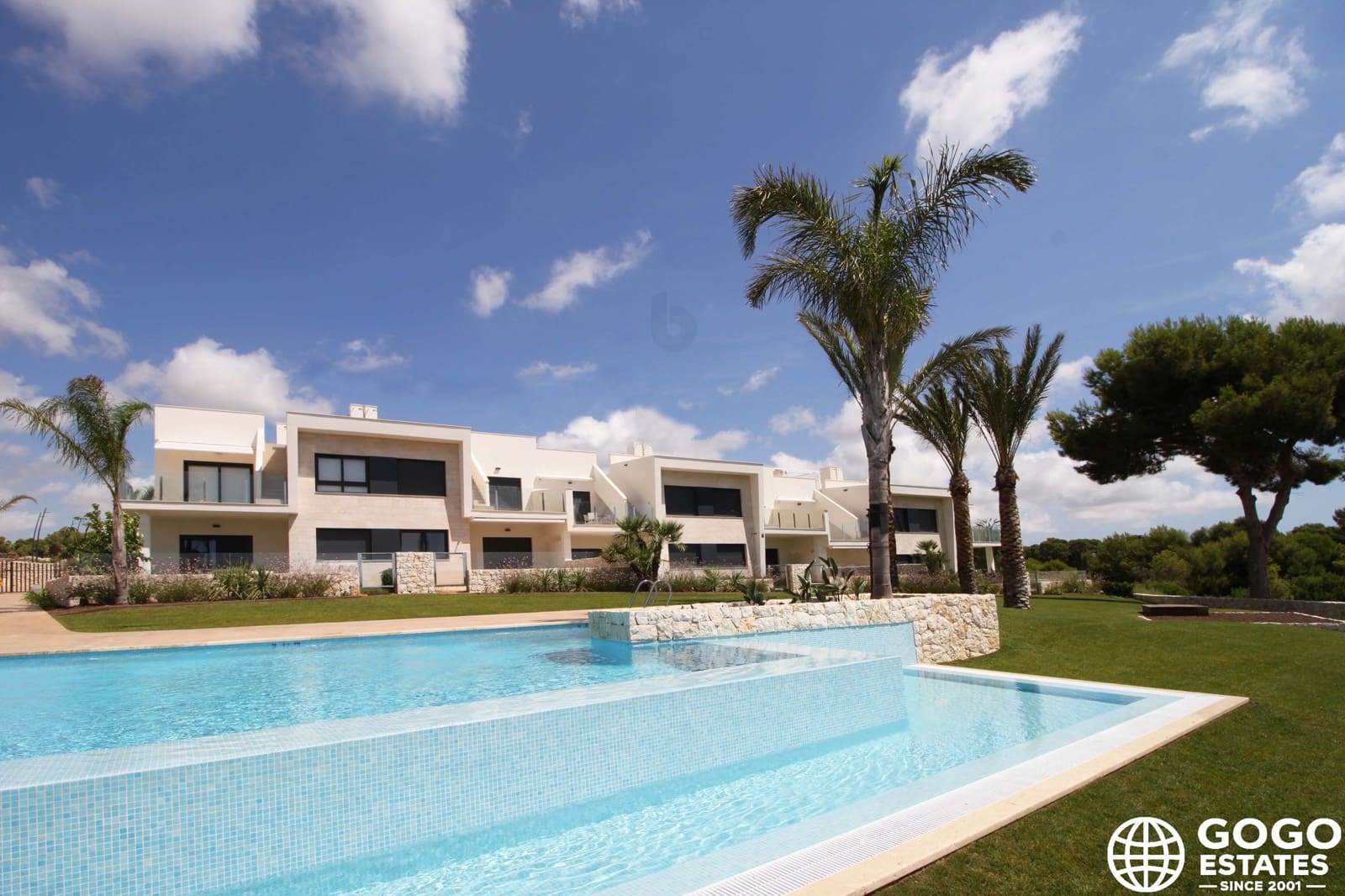 Apartamento de 3 habitaciones en Pilar de la Horadada en venta con piscina garaje - 329.900 € (Ref: 9971187)