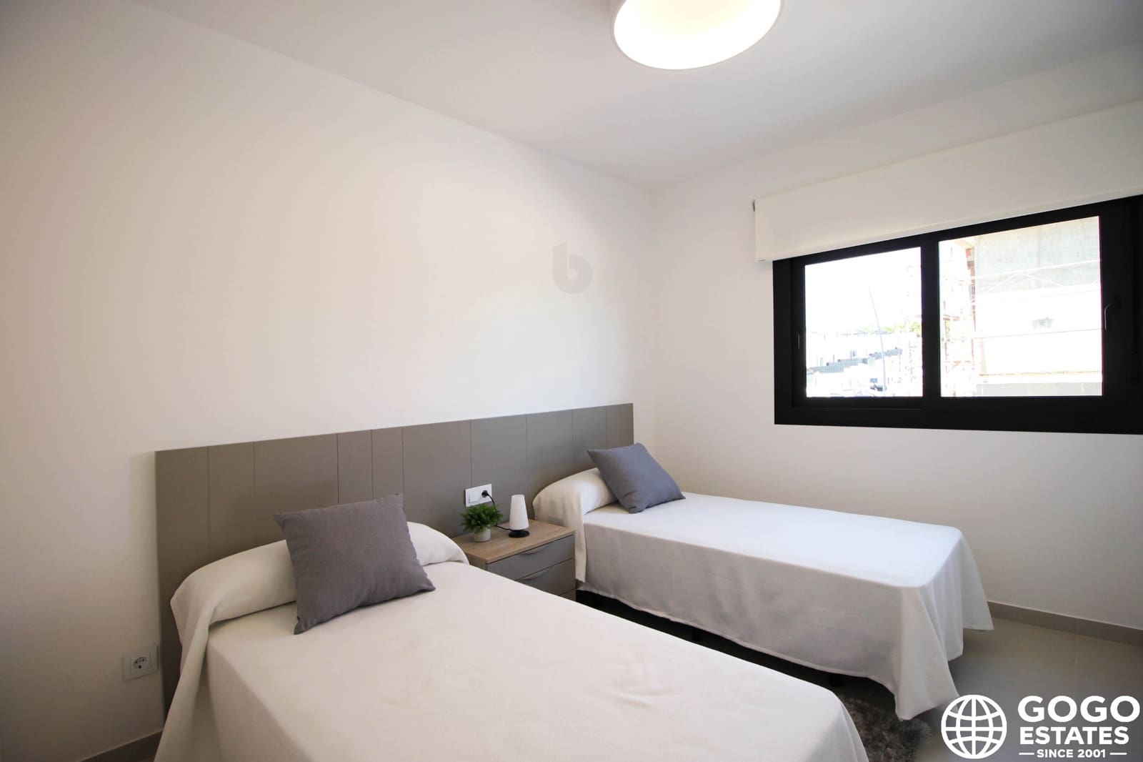 Apartamento de 3 habitaciones en Pilar de la Horadada en venta con piscina garaje - 329.900 € (Ref: 9971187)
