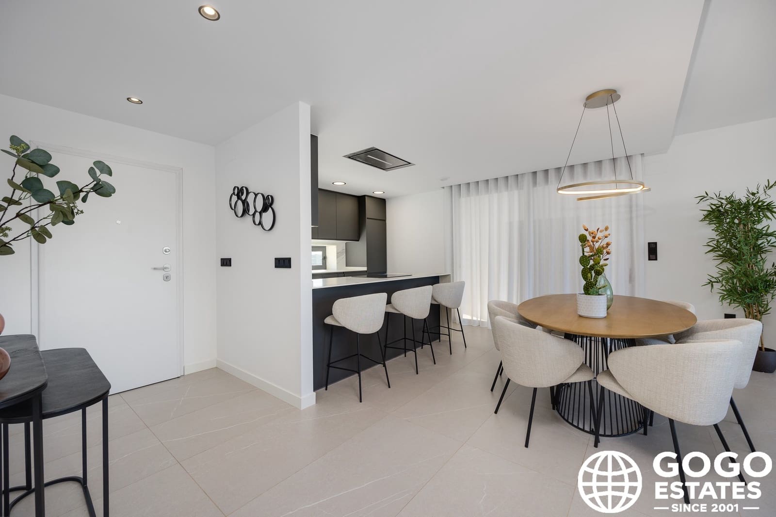 3 slaapkamer Villa te koop in Torrevieja met zwembad - € 585.000 (Ref: 9971226)