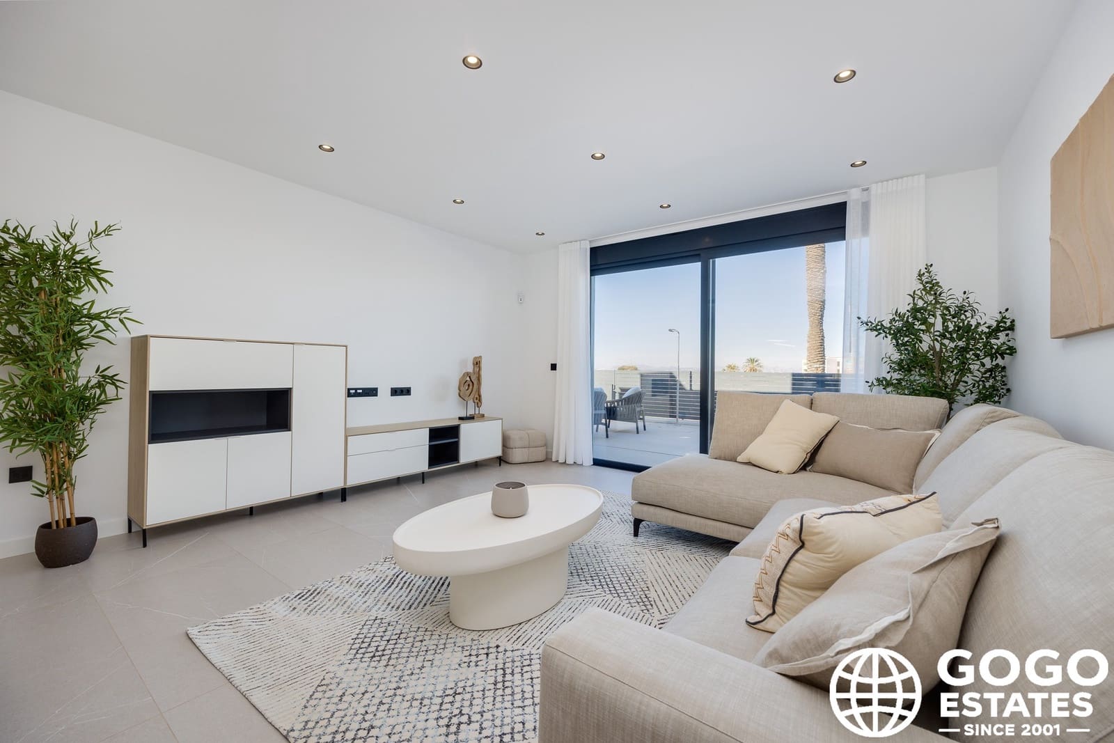 3 slaapkamer Villa te koop in Torrevieja met zwembad - € 585.000 (Ref: 9971226)