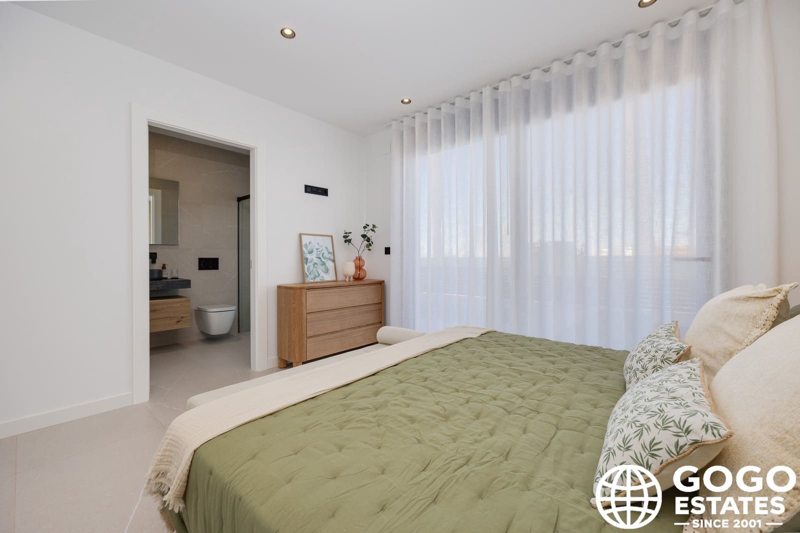 3 slaapkamer Villa te koop in Torrevieja met zwembad - € 585.000 (Ref: 9971226)