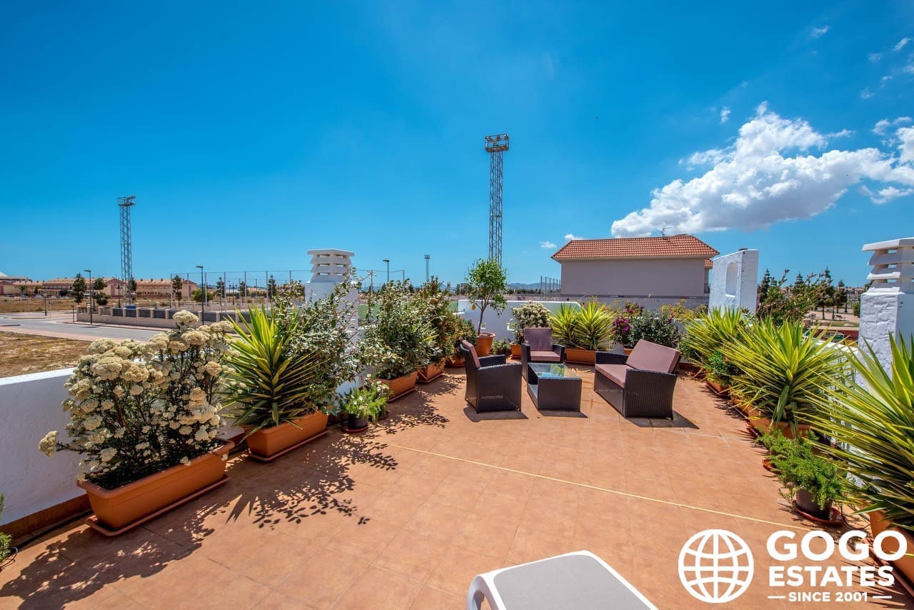 3 bedroom Villa for sale in Los Alcazares with pool - € 397,650 (Ref: 9971315)