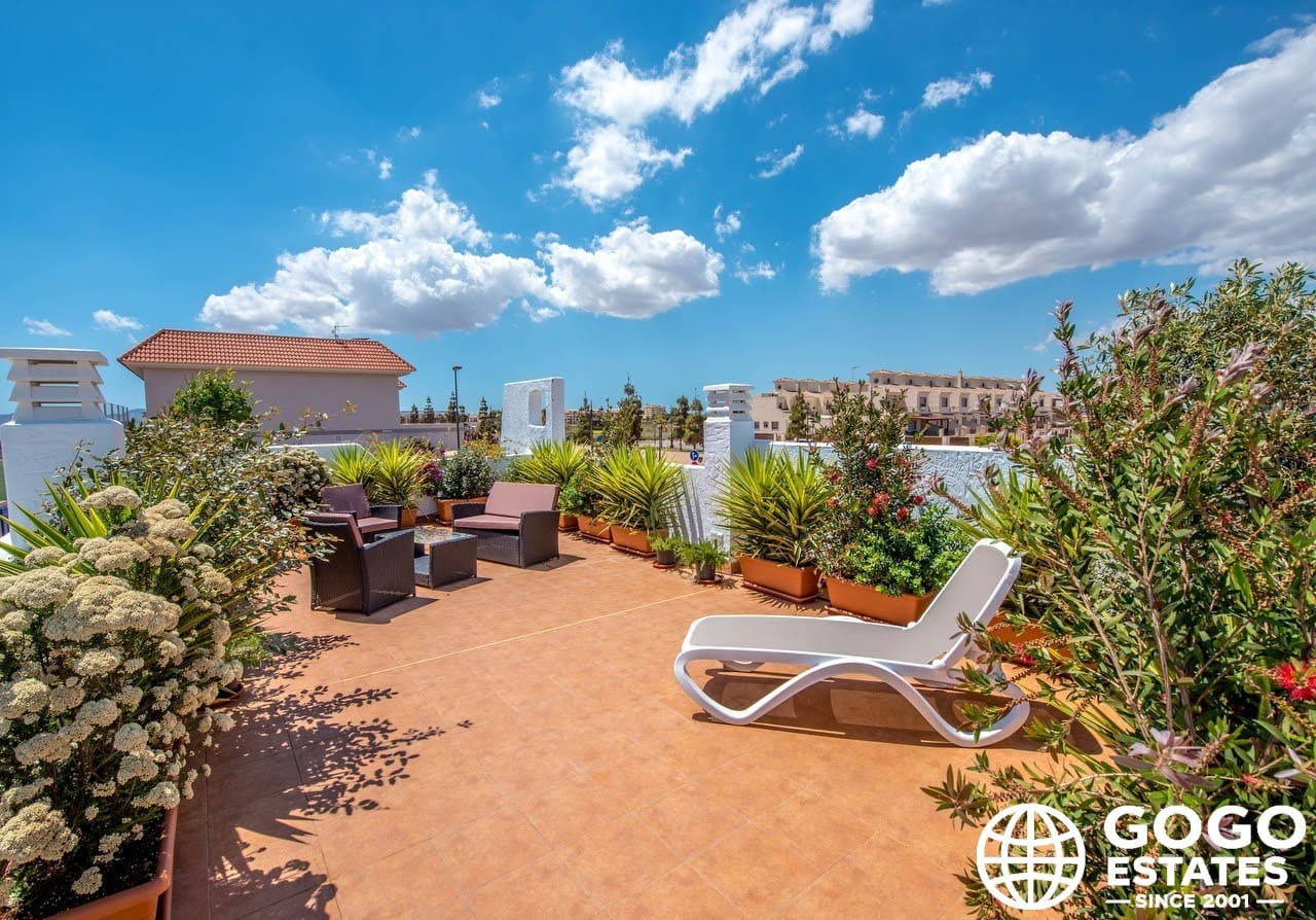 3 bedroom Villa for sale in Los Alcazares with pool - € 397,650 (Ref: 9971315)