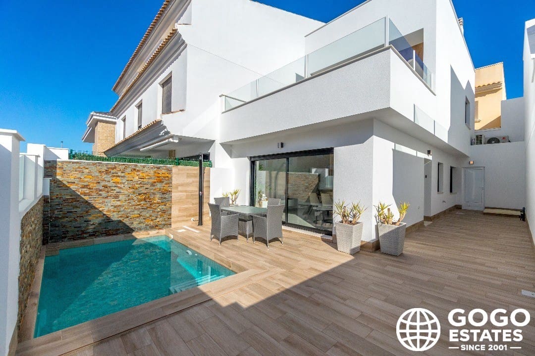 3 chambre Villa/Maison Mitoyenne à vendre à San Pedro del Pinatar avec piscine garage - 380 000 € (Ref: 9971317)